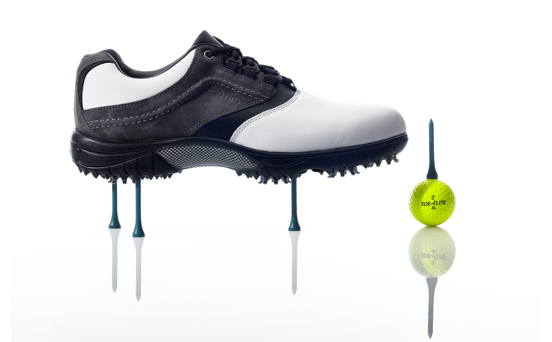 Golf Shoes with Ball TeeupTui-testing-003937